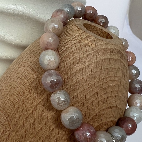 MYSTIC peach aventurine stretch bracelet - Picture 7 of 14